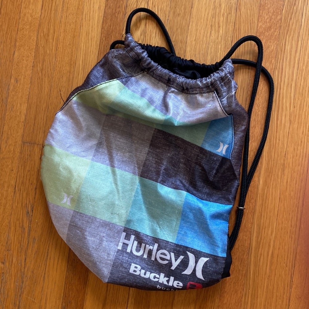 Hurley drawstring bag from the Buckle.